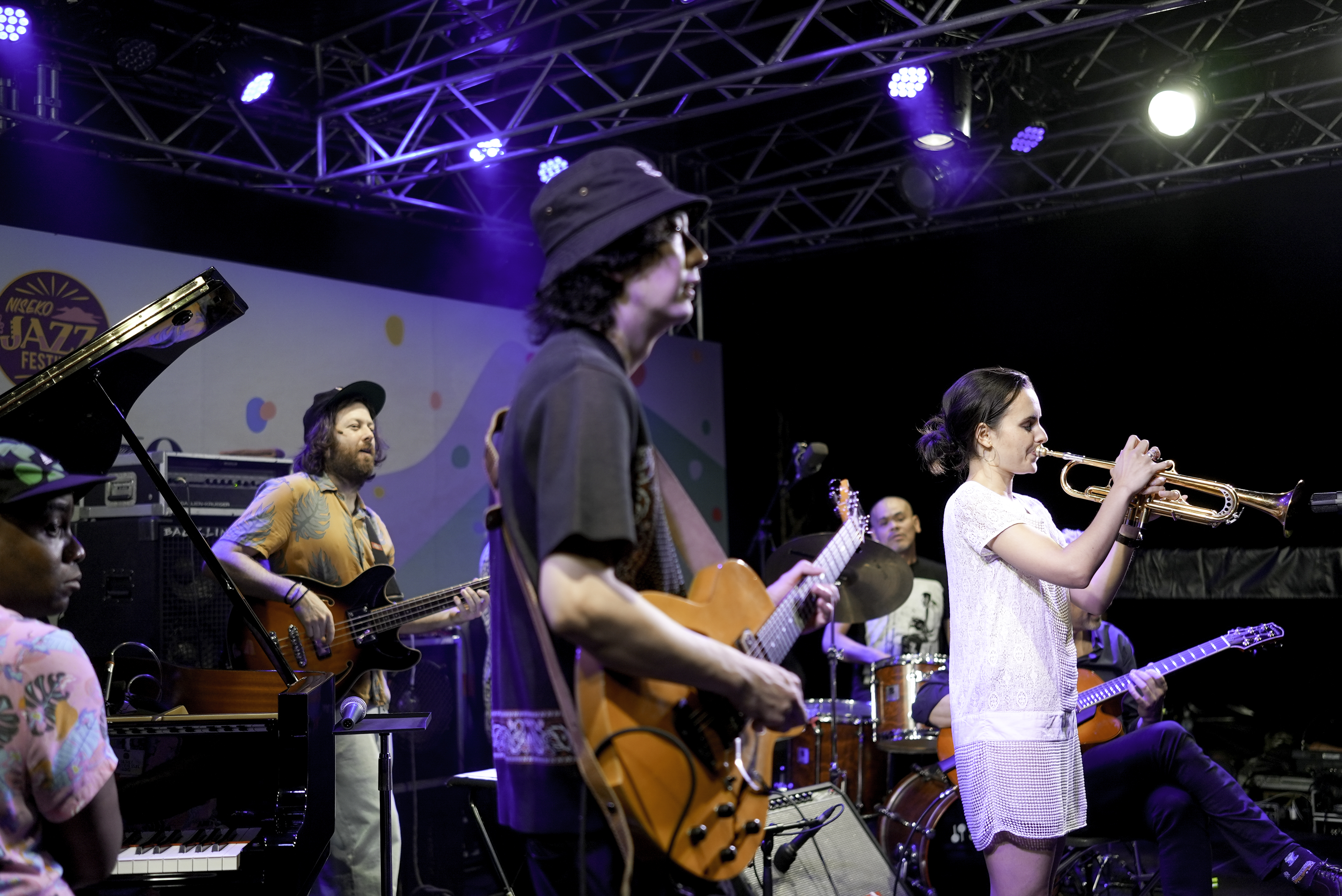 Home Carousel Andrea de Motis 2025 jam session